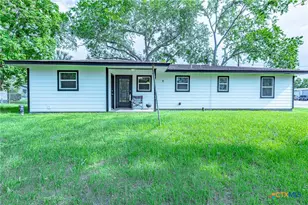 421 W Runk St, Shiner, TX 77984 - Photo 16
