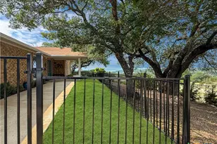 2237 Apache Dr, Harker Heights, TX 76548 - Photo 2