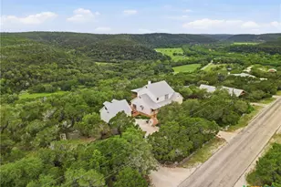 2522 Summit Dr, New Braunfels, TX 78132 - Photo 2