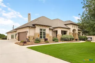 2330 Haven Bluff Ct, New Braunfels, TX 78132 - Photo 2