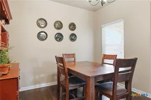 225 Greenway Dr, Seguin, TX 78155 - Photo 12