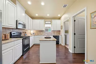 225 Greenway Dr, Seguin, TX 78155 - Photo 16