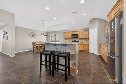 317 Yorktown, Pleasanton, TX 78064 - Photo 14