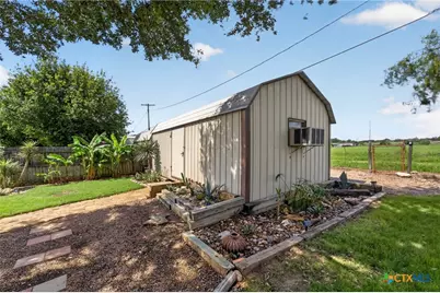 317 Yorktown, Pleasanton, TX 78064 - Photo 44