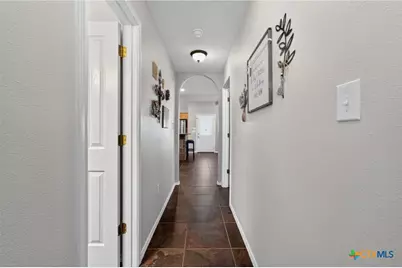 317 Yorktown, Pleasanton, TX 78064 - Photo 34