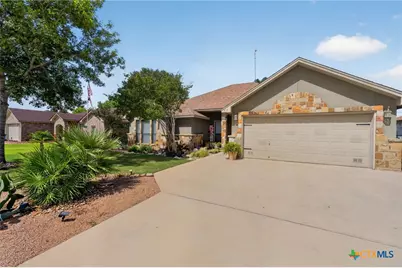 317 Yorktown, Pleasanton, TX 78064 - Photo 6