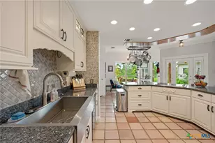 622 Thousand Oaks Loop, San Marcos, TX 78666 - Photo 14