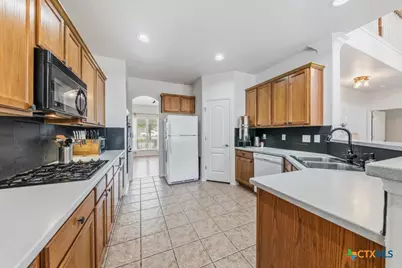 1788 Oakmont Circle, New Braunfels, TX 78132 - Photo 14