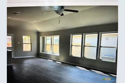 1109 Elm Fall, Seguin, TX 78155 - Photo 4