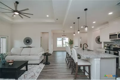 321 Whitetail Lane, Victoria, TX 77905 - Photo 12