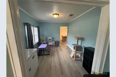105 W Brackenridge Street, Edna, TX 77957 - Photo 18