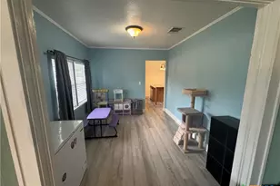 105 W Brackenridge St, Edna, TX 77957 - Photo 18