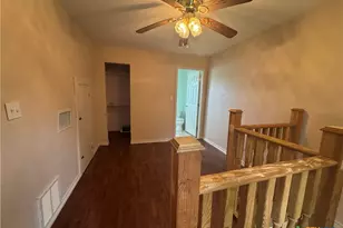 105 W Brackenridge St, Edna, TX 77957 - Photo 22