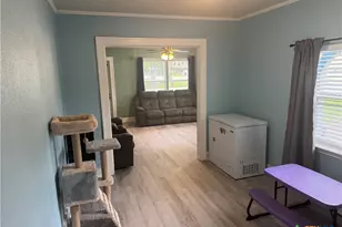 105 W Brackenridge St, Edna, TX 77957 - Photo 10