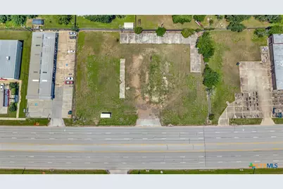 9505 N Navarro Street, Victoria, TX 77904 - Photo 16