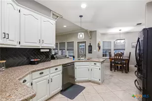 206 Windy Way Dr, Victoria, TX 77904 - Photo 14