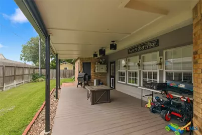 206 Windy Way Drive, Victoria, TX 77904 - Photo 8