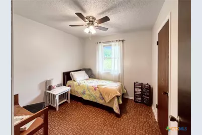 821 S Mill Street, Flatonia, TX 78941 - Photo 6