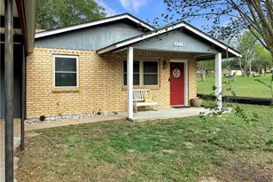 821 S Mill St, Flatonia, TX 78941 - Photo 18