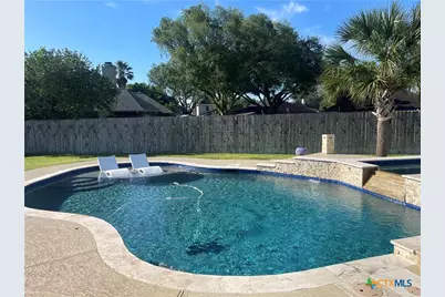 105 Ashland Creek, Victoria, TX 77901 - Photo 4