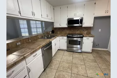 105 Ashland Creek, Victoria, TX 77901 - Photo 18