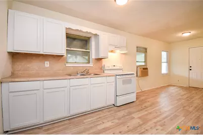 113 Barbara Street, Victoria, TX 77901 - Photo 8