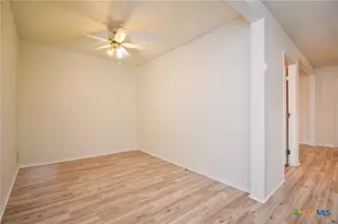 113 Barbara St, Victoria, TX 77901 - Photo 6