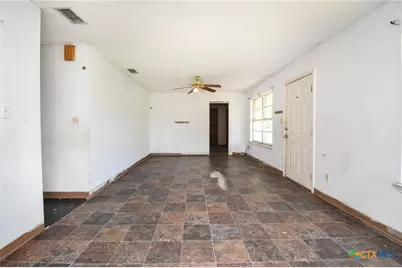 3304 Lone Tree Road, Victoria, TX 77901 - Photo 4
