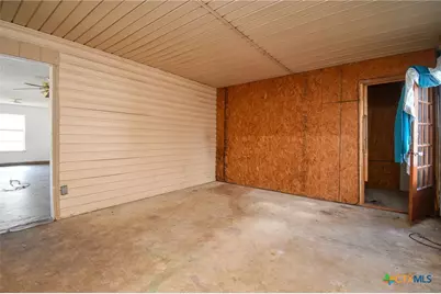 3304 Lone Tree Road, Victoria, TX 77901 - Photo 10