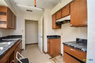3304 Lone Tree Rd, Victoria, TX 77901 - Photo 8