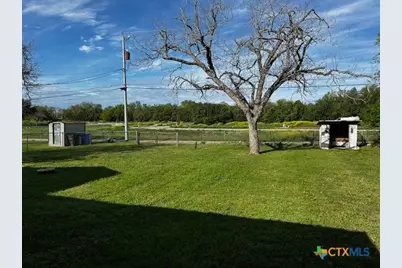 450 Wallace Street, Seguin, TX 78155 - Photo 20
