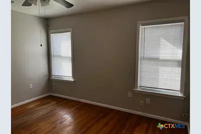 450 Wallace Street, Seguin, TX 78155 - Photo 8