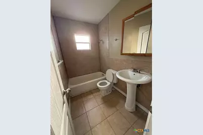 784 Samuels Avenue, New Braunfels, TX 78130 - Photo 16