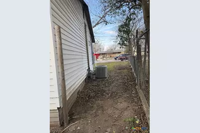 784 Samuels Avenue, New Braunfels, TX 78130 - Photo 20