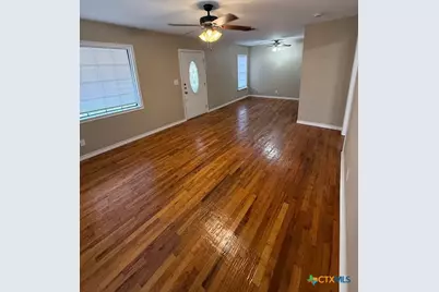 784 Samuels Avenue, New Braunfels, TX 78130 - Photo 2