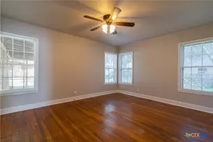 609 S Pecan Ave, Luling, TX 78648 - Photo 6