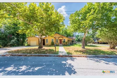 609 S Pecan Avenue, Luling, TX 78648 - Photo 1