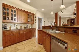 246 Stonebrook Ridge, New Braunfels, TX 78132 - Photo 10