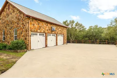 246 Stonebrook Ridge, New Braunfels, TX 78132 - Photo 4