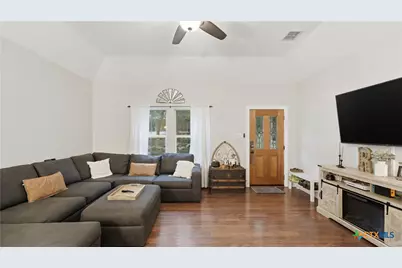 2216 Hornsby, Spring Branch, TX 78070 - Photo 4