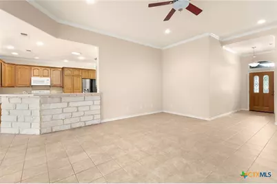 809 Saint James, Seguin, TX 78155 - Photo 4