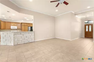809 St James, Seguin, TX 78155 - Photo 4