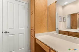 809 St James, Seguin, TX 78155 - Photo 18