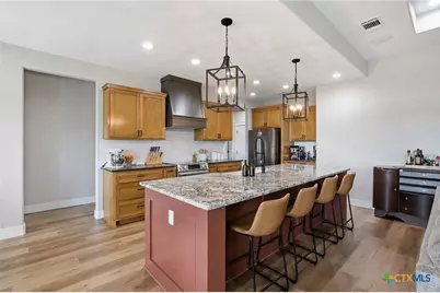 502 Town Hall Lane, Victoria, TX 77904 - Photo 6