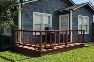 305 Dunn St, Cuero, TX 77954 - Photo 2