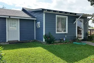 305 Dunn St, Cuero, TX 77954 - Photo 1