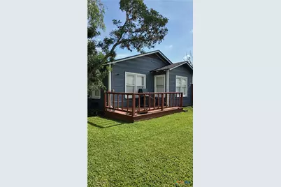 305 Dunn St., Cuero, TX 77954 - Photo 2