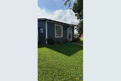 305 Dunn St., Cuero, TX 77954 - Photo 2