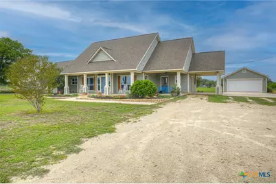 2048 E Martindale Road, Seguin, TX 78155 - Photo 2