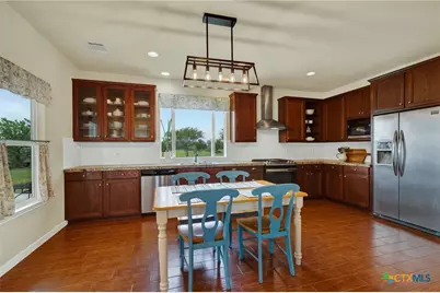 2048 E Martindale Road, Seguin, TX 78155 - Photo 10